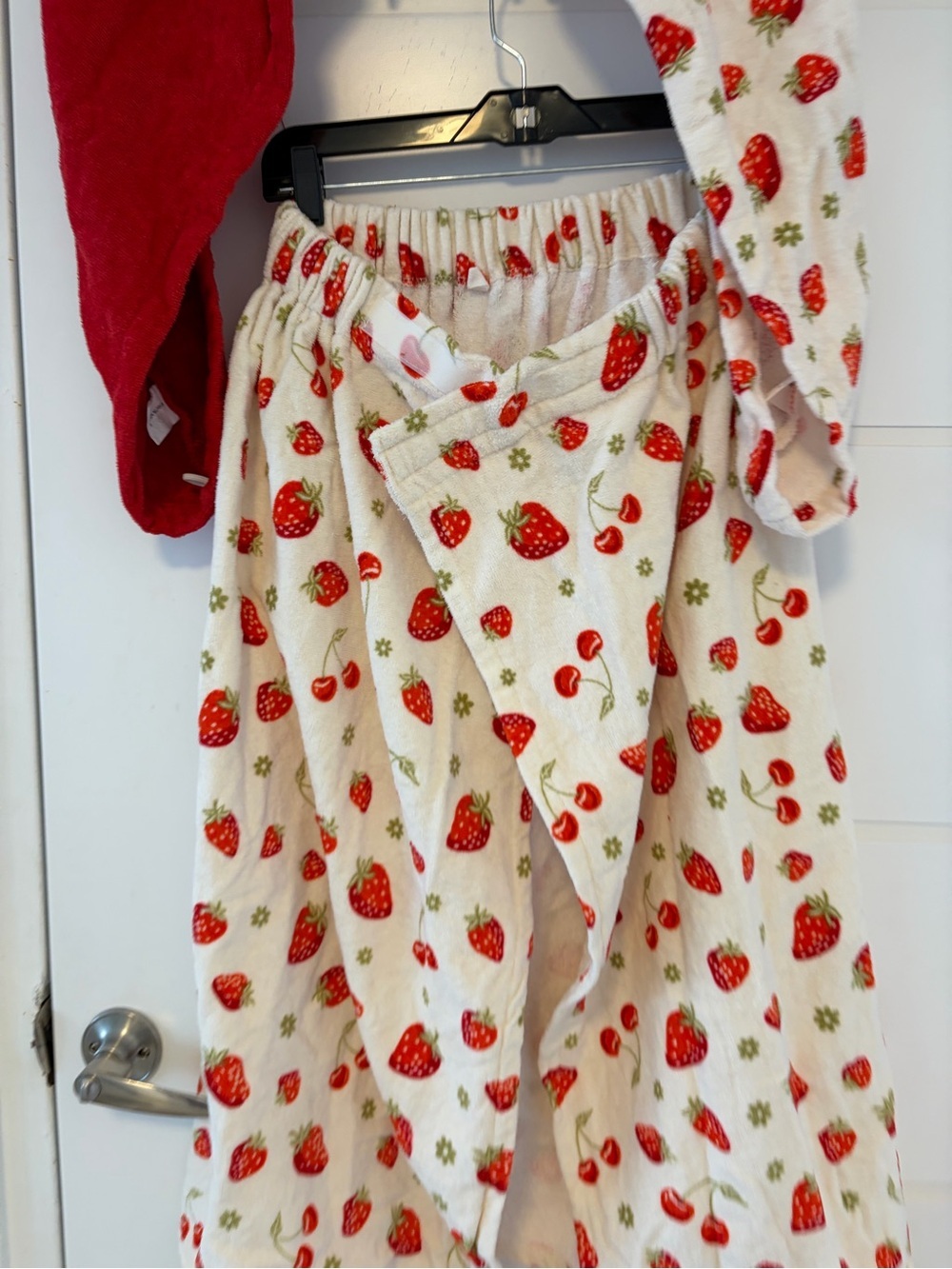 Strawberry cherry Print Cream bath wrap set Velcro head wraps 3 piece set towel